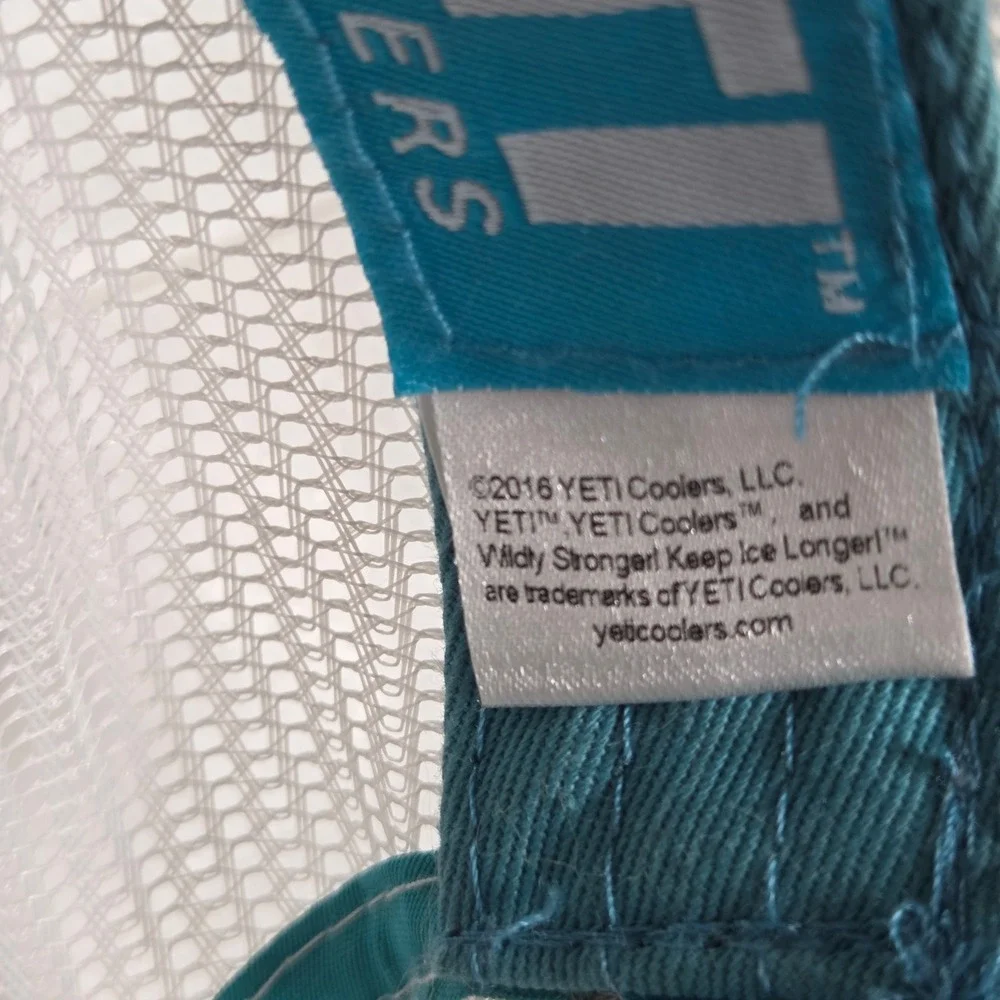 YETI Coolers Shark Logo Trucker Hat Teal Blue White Mesh Snapback Cap Beach - Picture 6 of 8